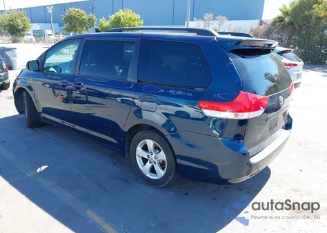 2011 Toyota Sienna Le V6 из США, поврежденный, VIN 5TDKK3DC9BS143330